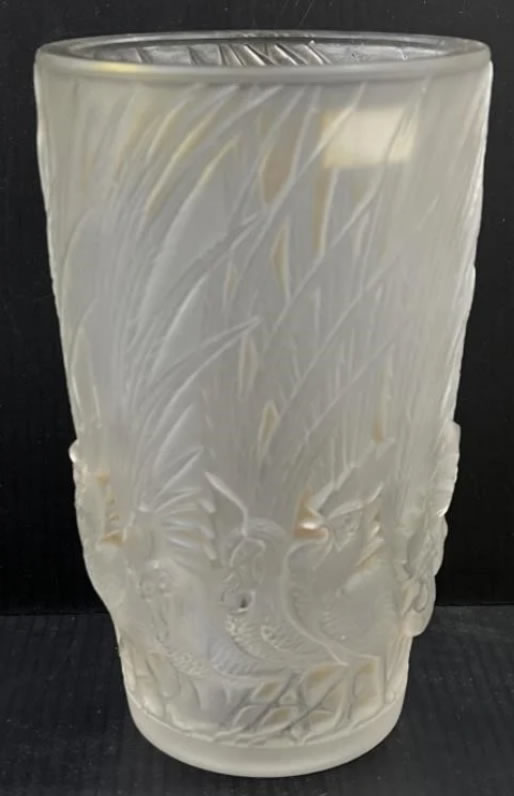 R. Lalique Coqs Et Plumes Vase