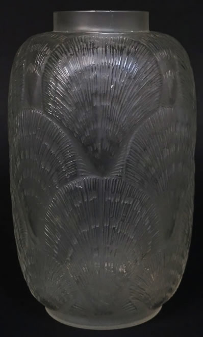 R. Lalique Coquilles Vase