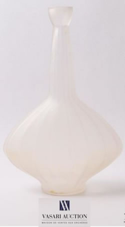 R. Lalique Cotes Plates Carafe