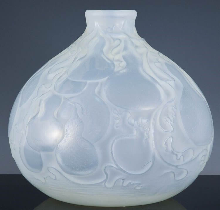 R. Lalique Courges Vase