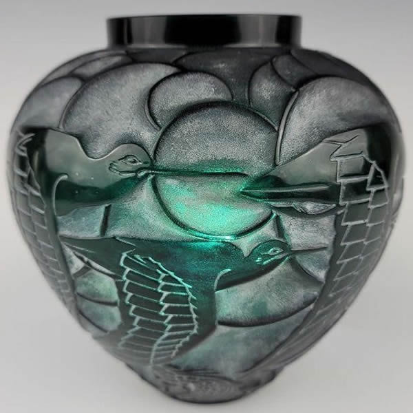 R. Lalique Courlis Vase