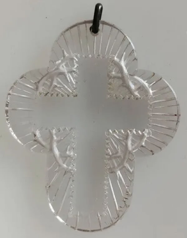 R. Lalique Croix Epines Pendant