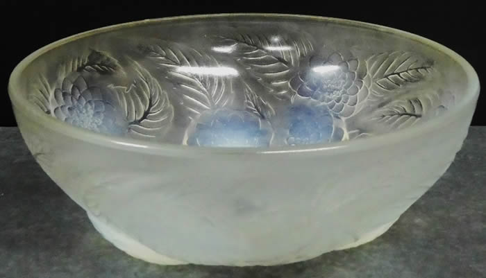 R. Lalique Dahlias Bowl
