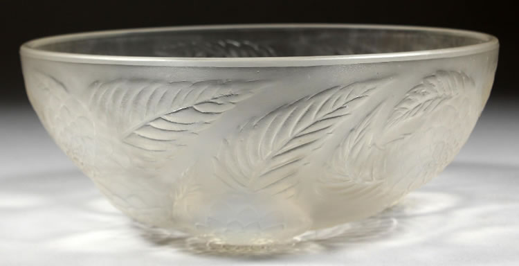 R. Lalique Dahlias Bowl