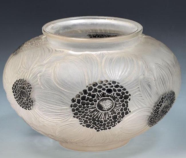 R. Lalique Dahlias Vase