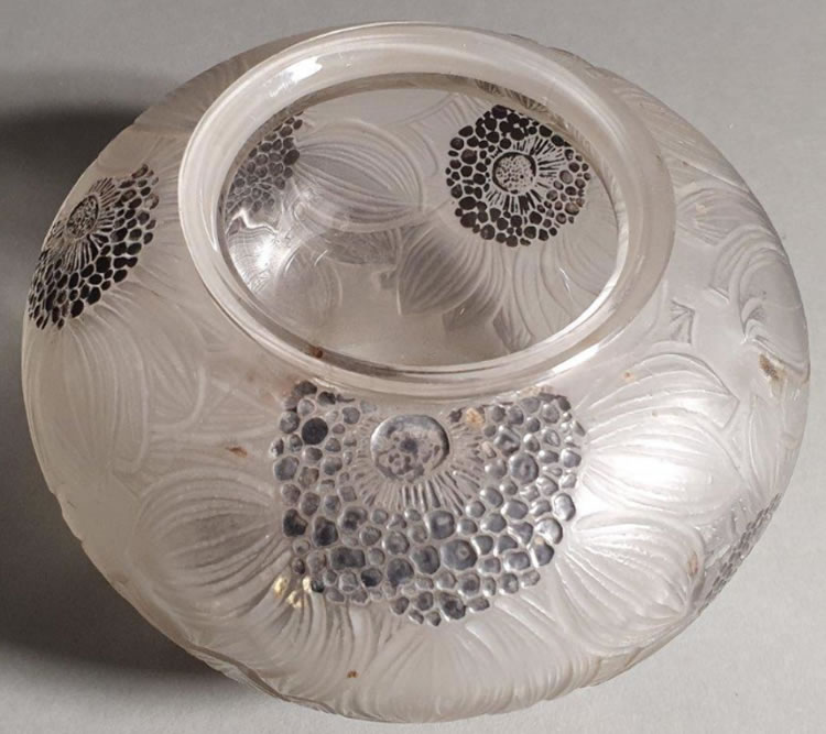 R. Lalique Dahlias Vase