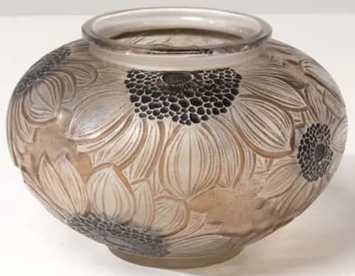 R. Lalique Dahlias Vase
