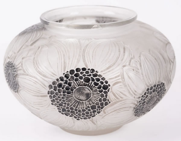 R. Lalique Dahlias Vase