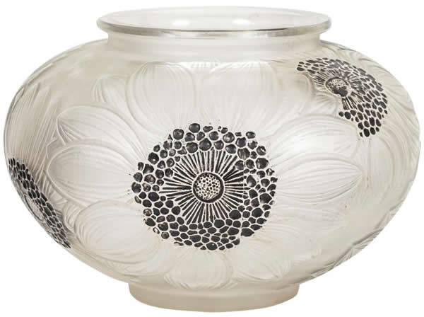 R. Lalique Dahlias Vase