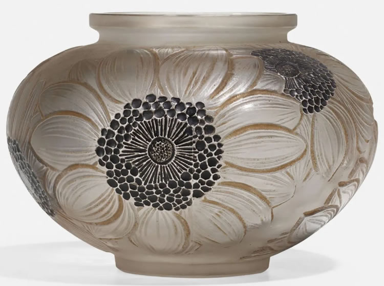 R. Lalique Dahlias Vase
