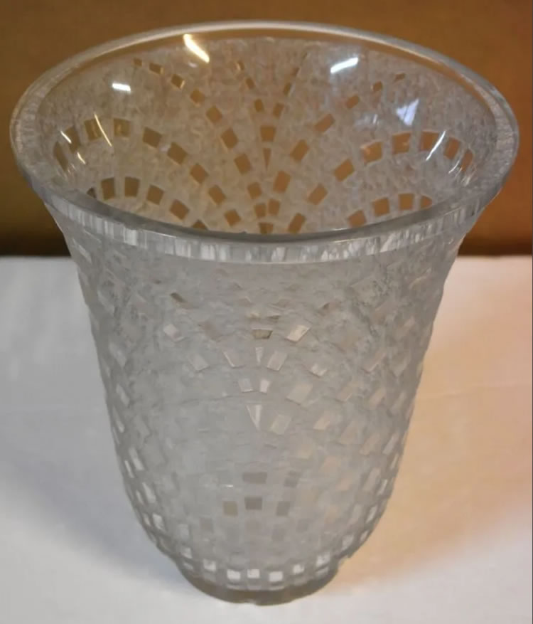 R. Lalique Damiers Vase