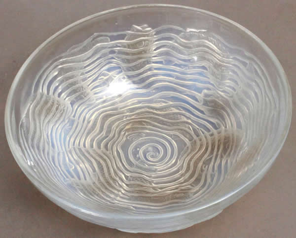 R. Lalique Dauphins Bowl