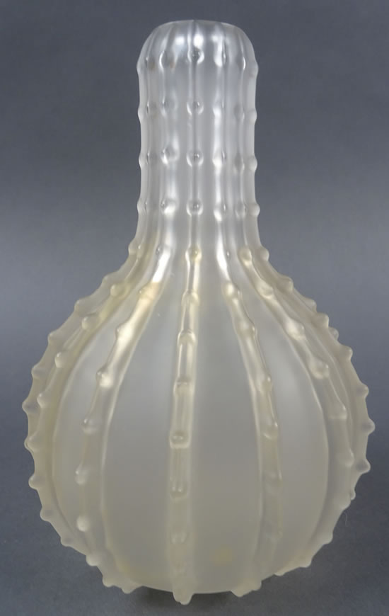 R. Lalique Dentele Vase