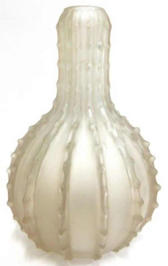 R. Lalique Dentele Vase