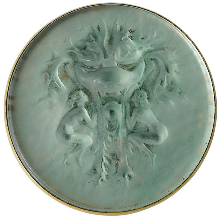 R. Lalique Deux Figurines Et Masque Brooch