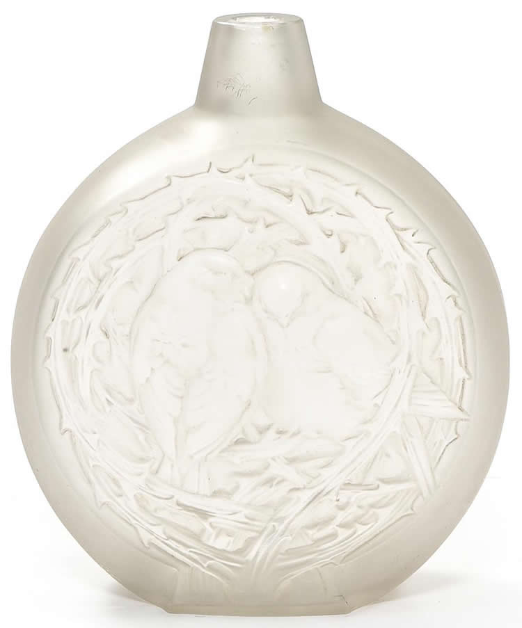 R. Lalique Deux Moineaux Bavardant Vase