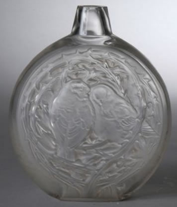 R. Lalique Deux Moineaux Dormant Vase
