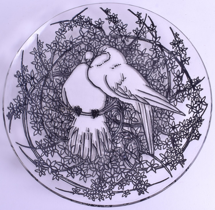 R. Lalique Deux Pigeons Plate