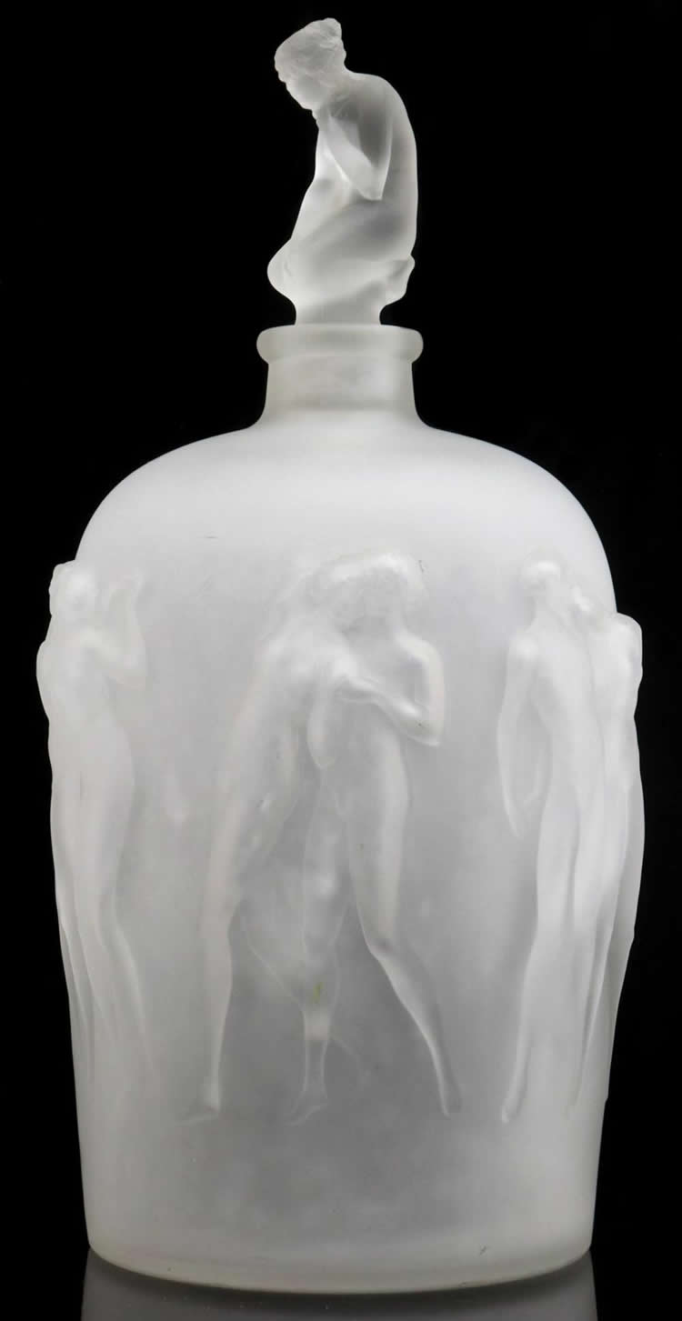 R. Lalique Douze Figurines Vase