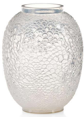 R. Lalique Ecailles Vase