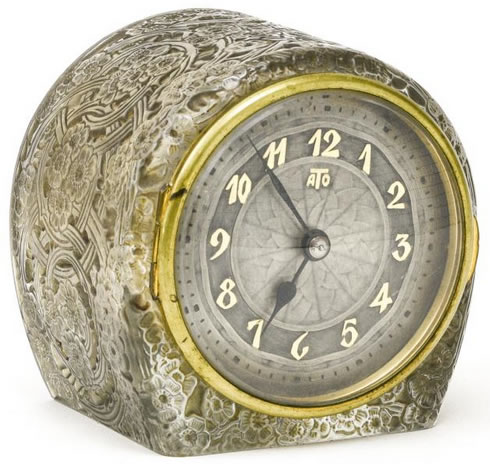 R. Lalique Eglantine Clock