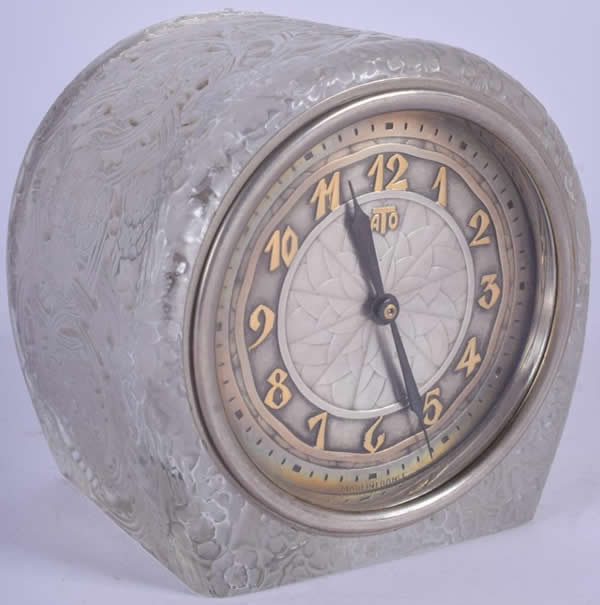 R. Lalique Eglantine Clock