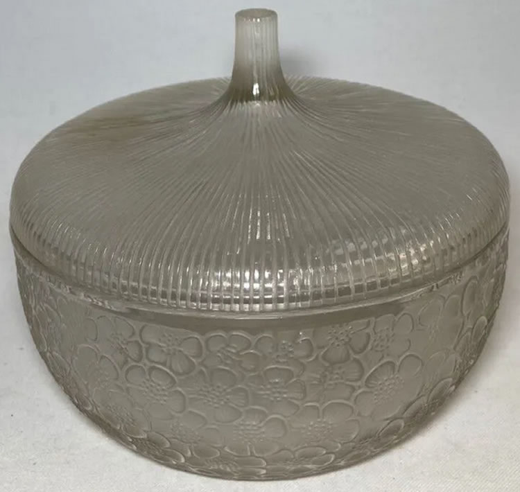 R. Lalique Eglantines Box