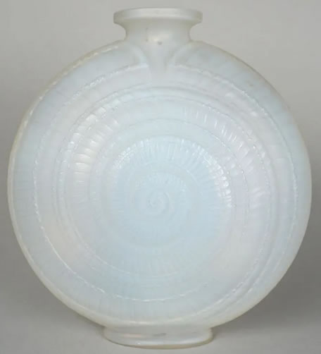 R. Lalique Escargot Vase