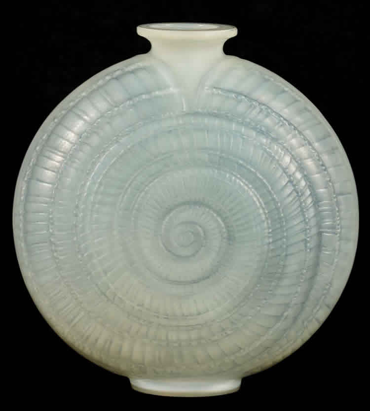 R. Lalique Escargot Vase