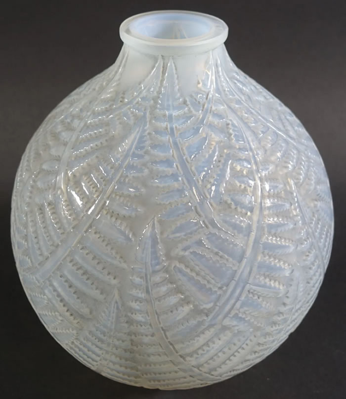 R. Lalique Espalion Vase
