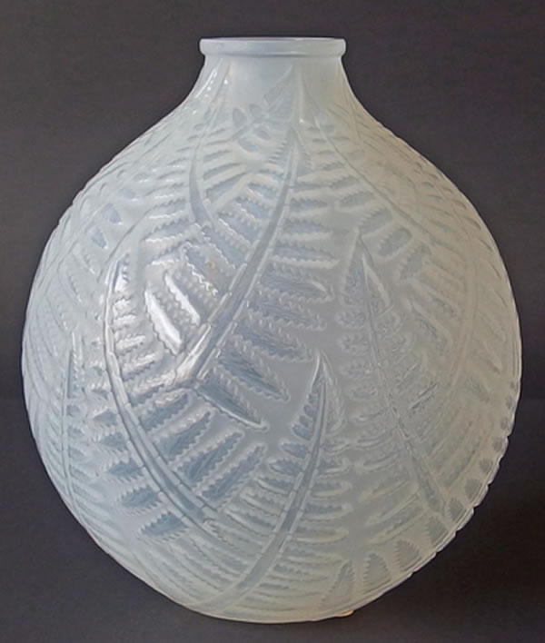 R. Lalique Espalion Vase