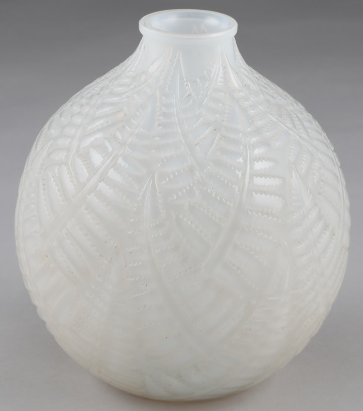 R. Lalique Espalion Vase