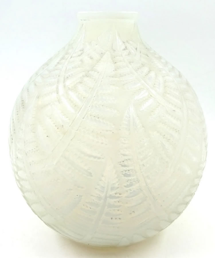 R. Lalique Espalion Vase
