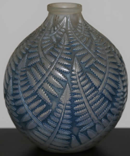 R. Lalique Espalion Vase