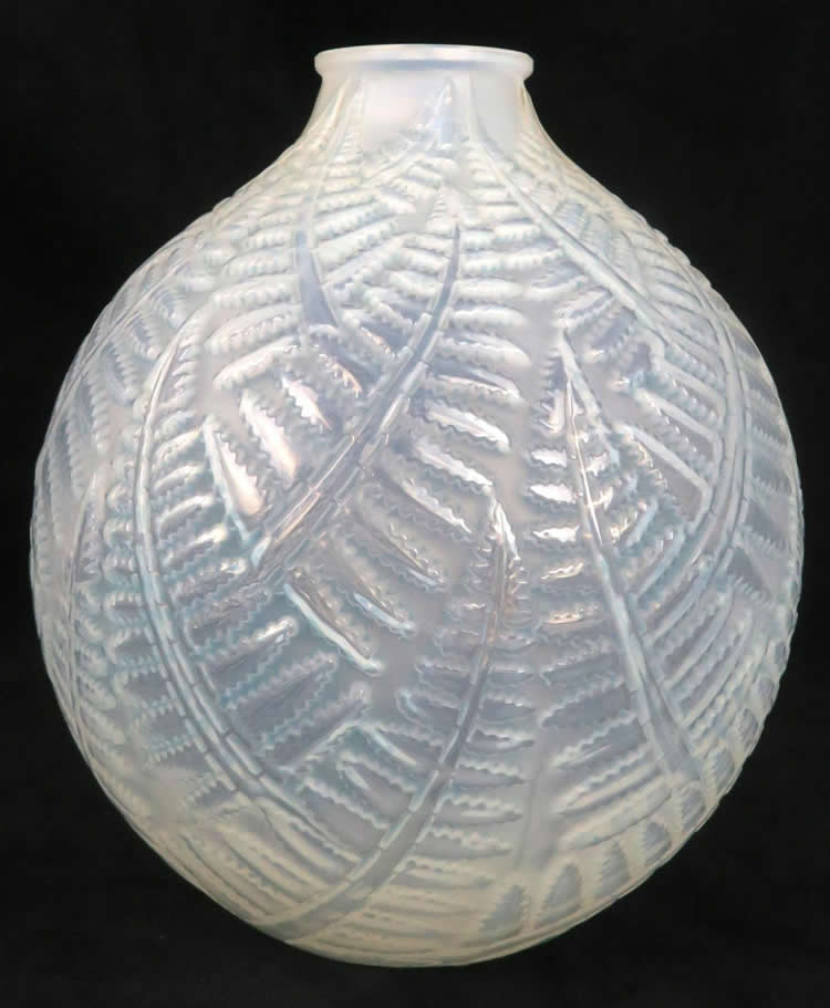 R. Lalique Espalion Vase