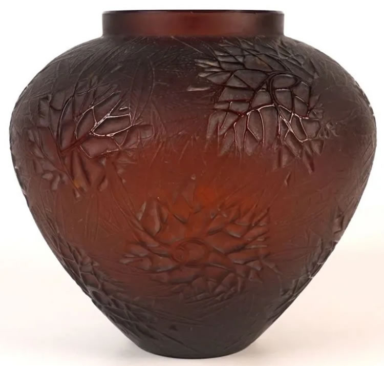 R. Lalique Esterel Vase