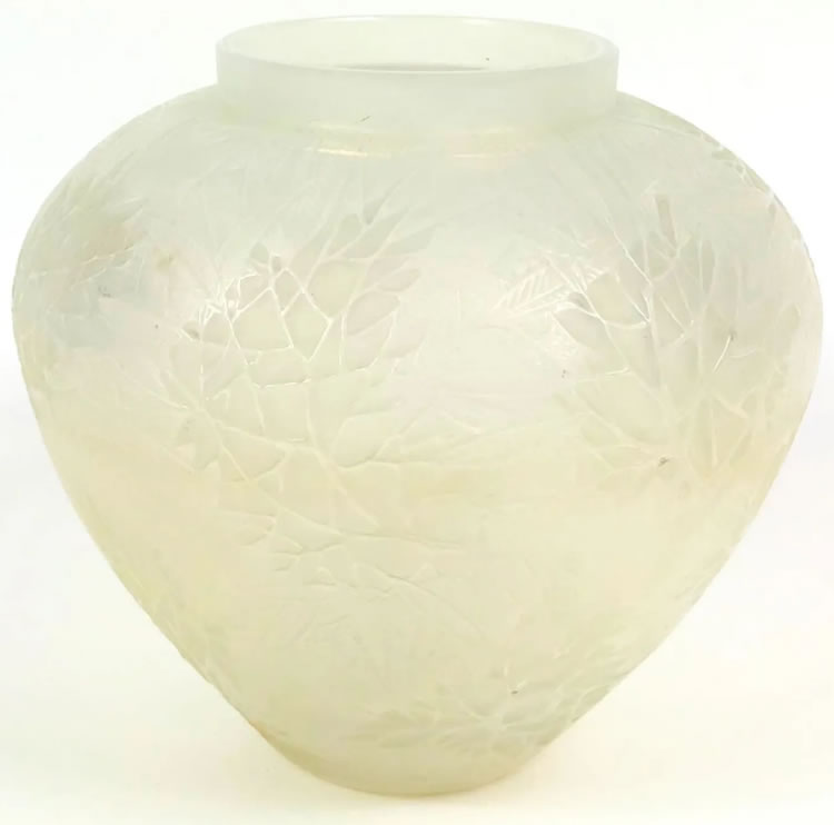 R. Lalique Esterel Vase