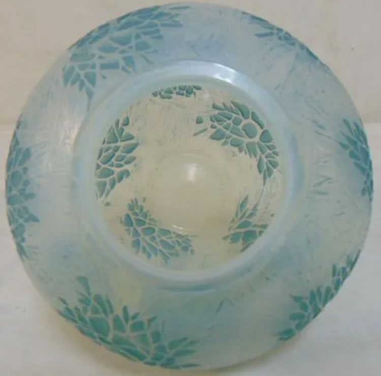 R. Lalique Esterel Vase