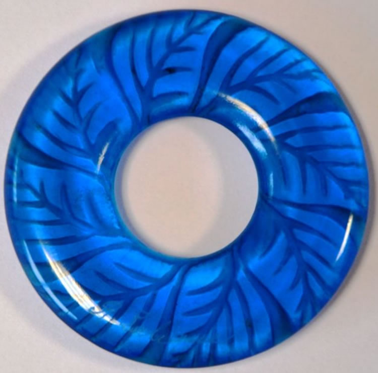 R. Lalique Feuilles Pendant