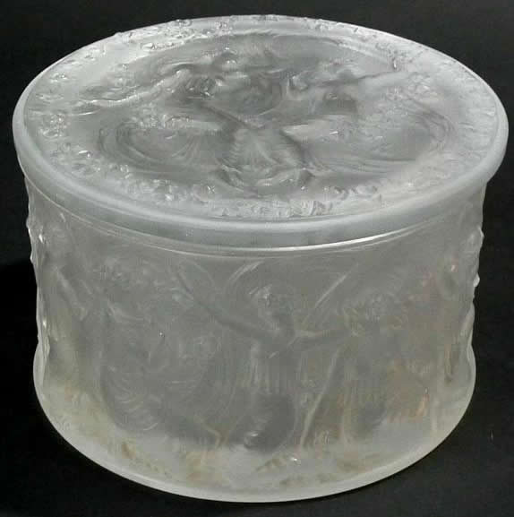 R. Lalique Figurines et Voiles Covered Box