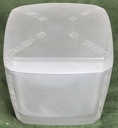R. Lalique Fleurettes Box