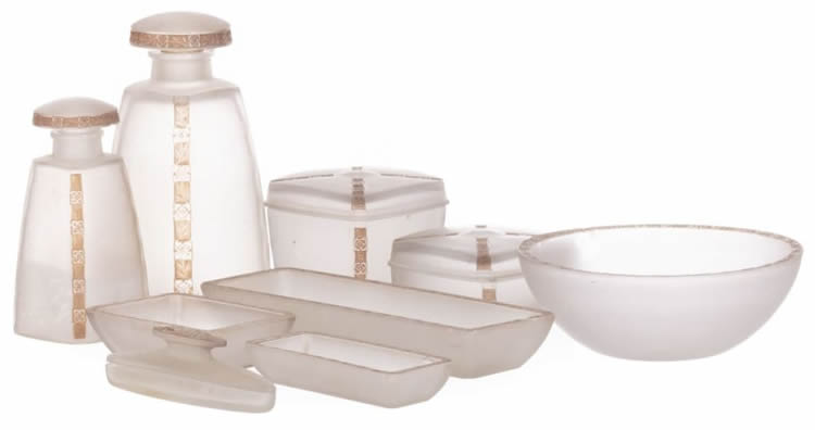 R. Lalique Fleurettes Garniture De Toilette