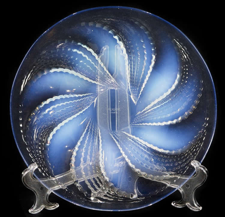 R. Lalique Fleurons Plate