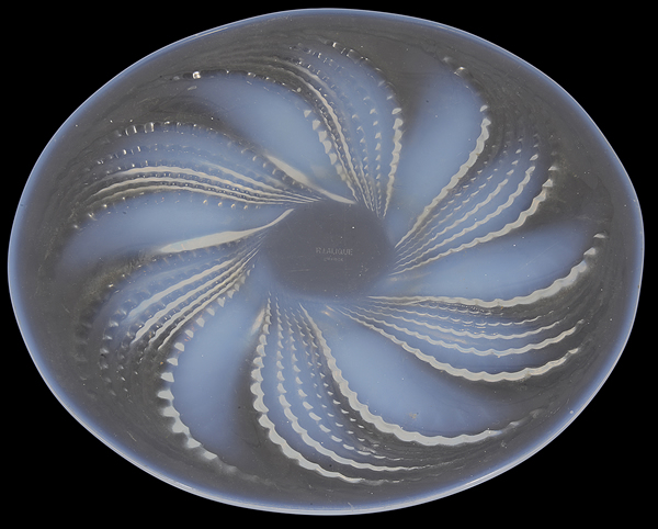 R. Lalique Fleurons Plate