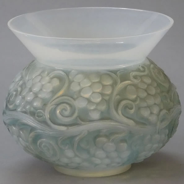 R. Lalique Fontainebleau Vase