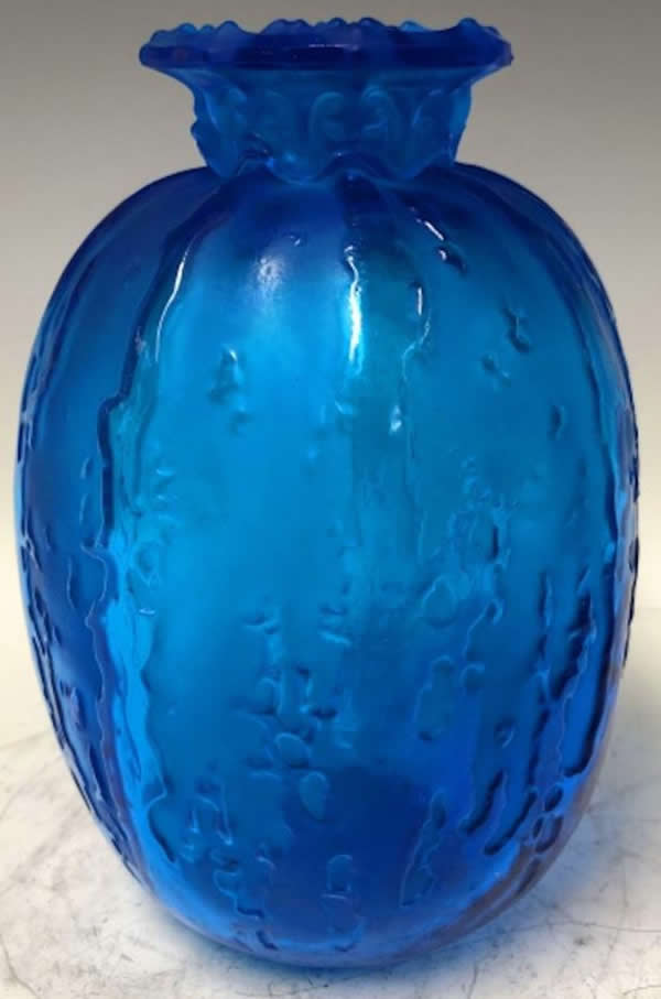 R. Lalique Fontaines Vase
