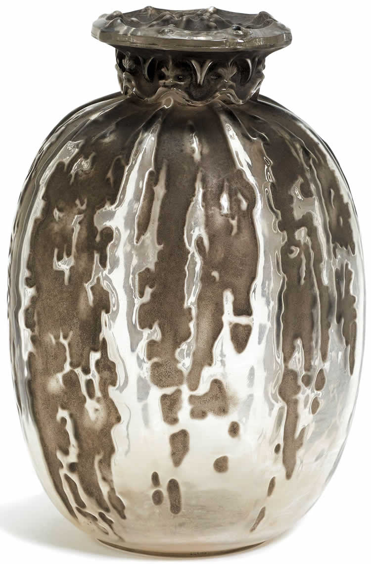 R. Lalique Fontaines Covered Vase