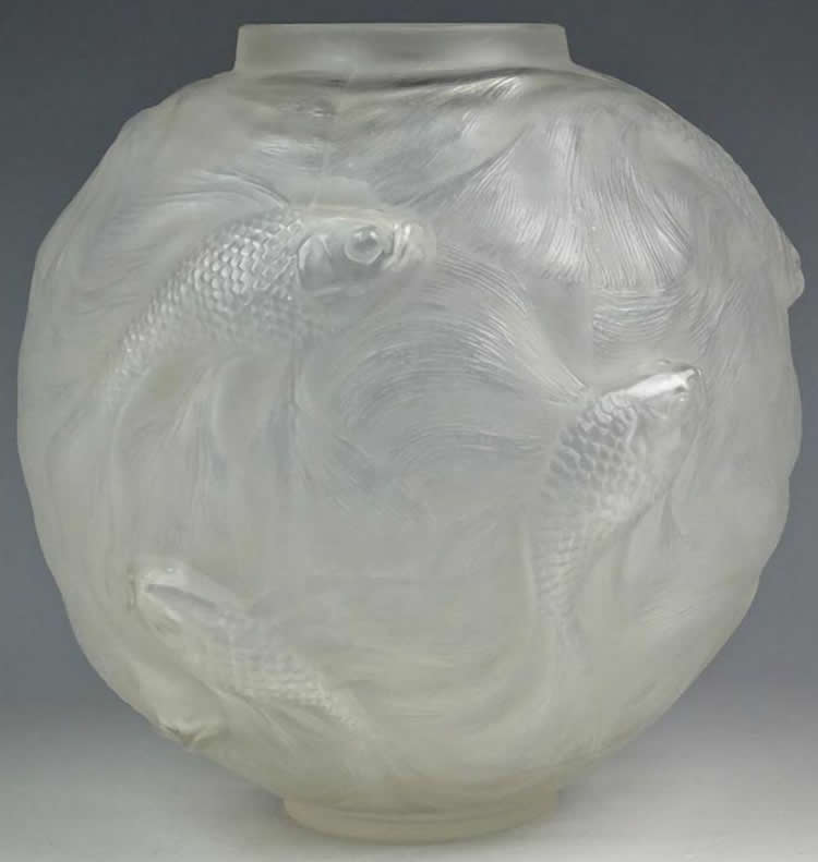 R. Lalique Formose Vase