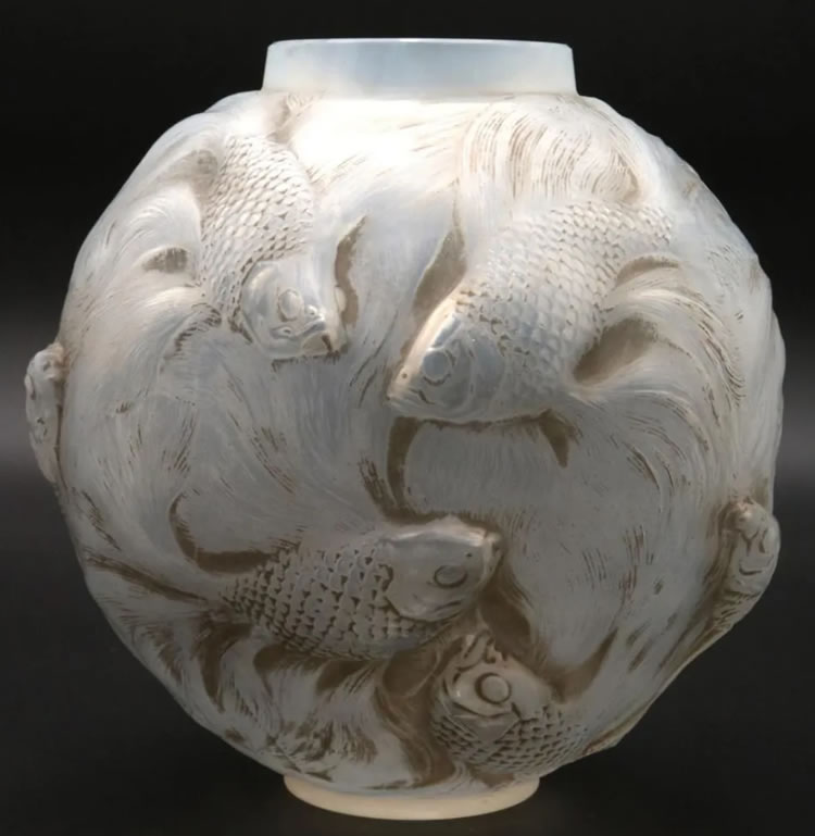 R. Lalique Formose Vase