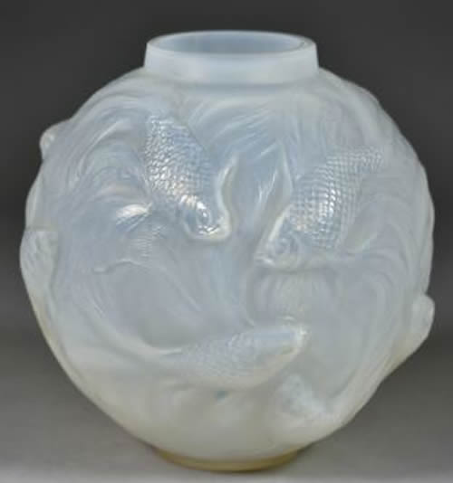 R. Lalique Formose Vase